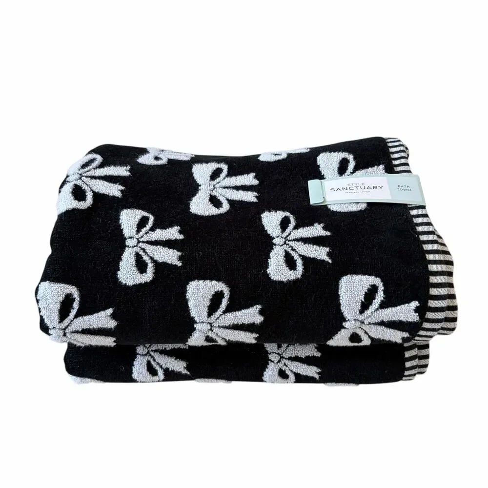 Style Sanctuary chic black